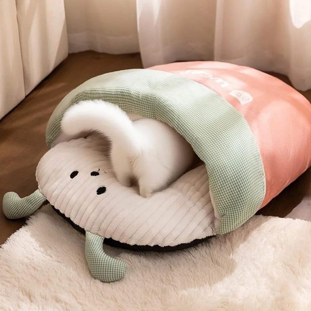 Nice 3D Pele Satin in Cat Shape, Warm and Comfortable Bed for Cats in Plush, Soft Tunnel Semi-Cuted, Nide for Interior Cats