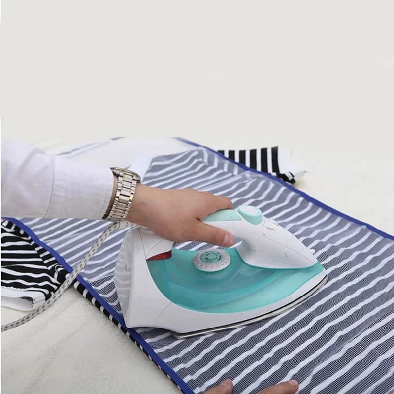 1pcs Protective Press Mesh Insulation Ironing Mini Iron Random Colors Cloth Board Mat Cover Against Pressing Pad