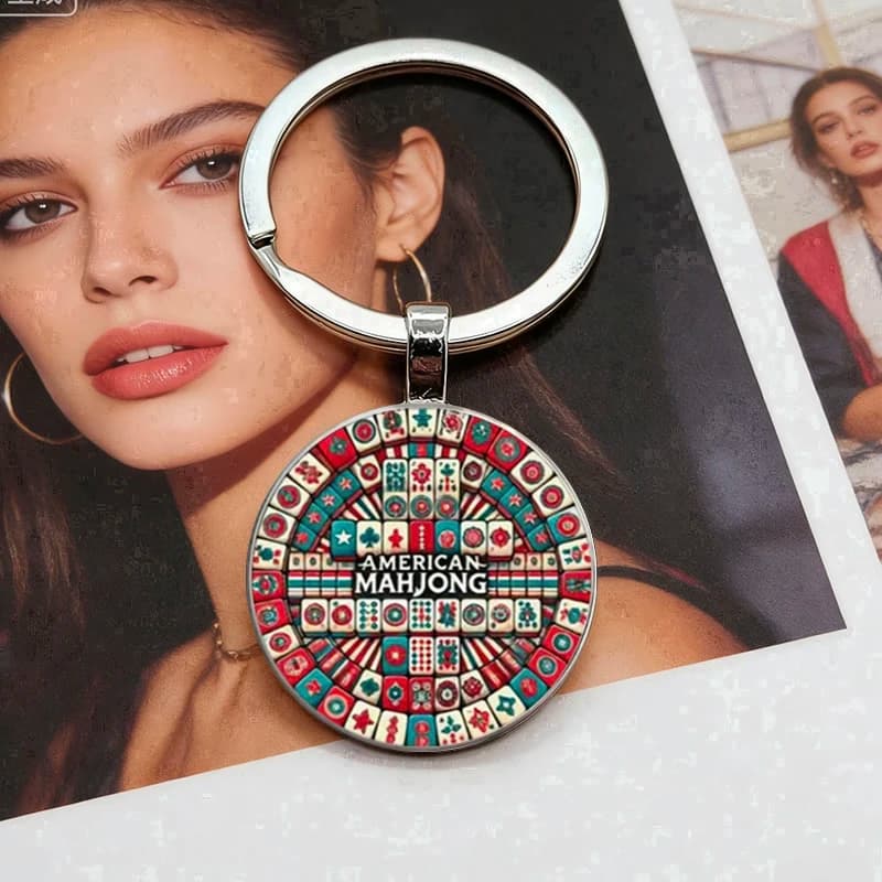 Regalo di compleanno dal design alla moda e popolare con portachiavi in lega di vetro a forma di cupola con motivo a tessere di mahjong