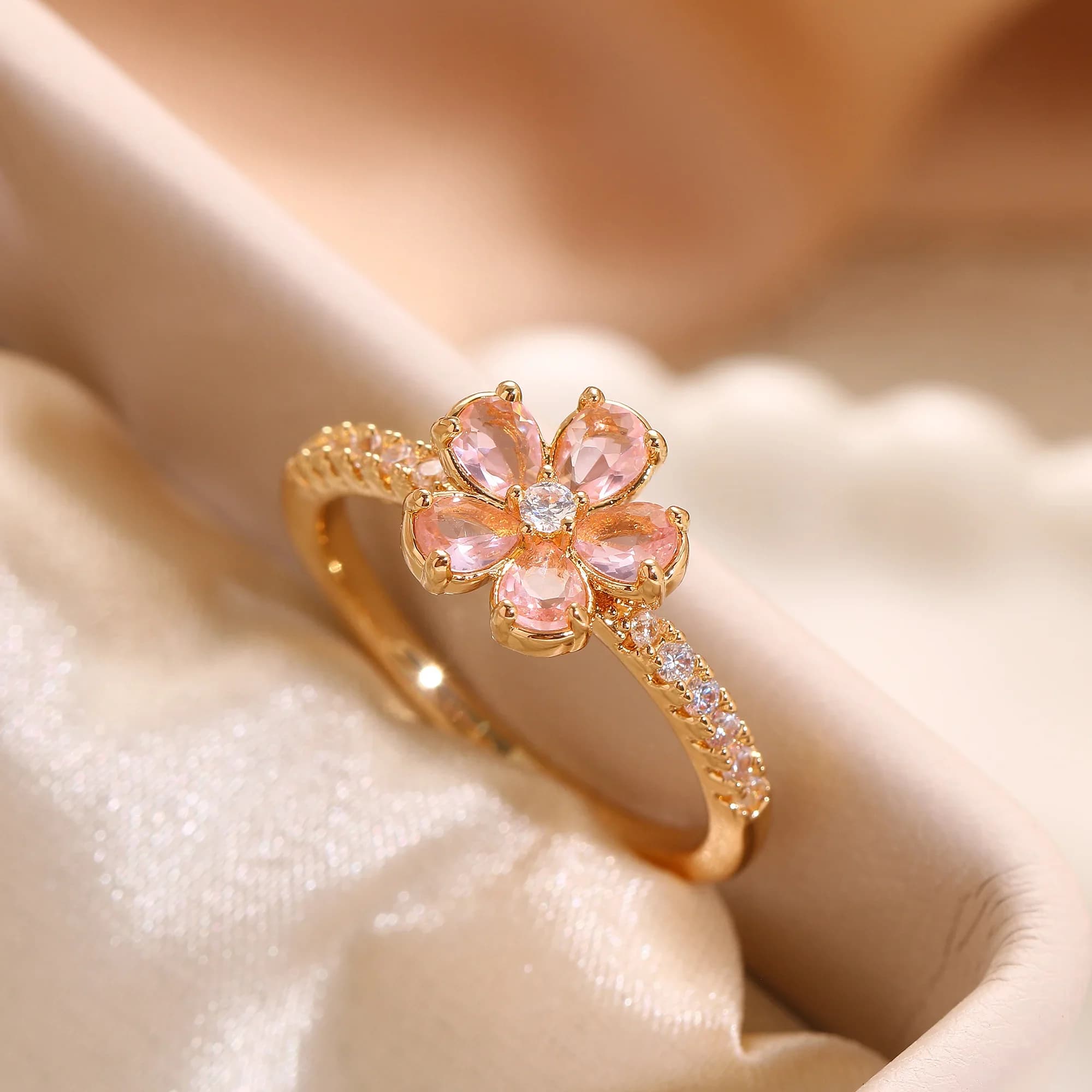 One piece set of simple flower ring for women's daily personality, high-end sense, versatile ring, light luxury, fashion trend
