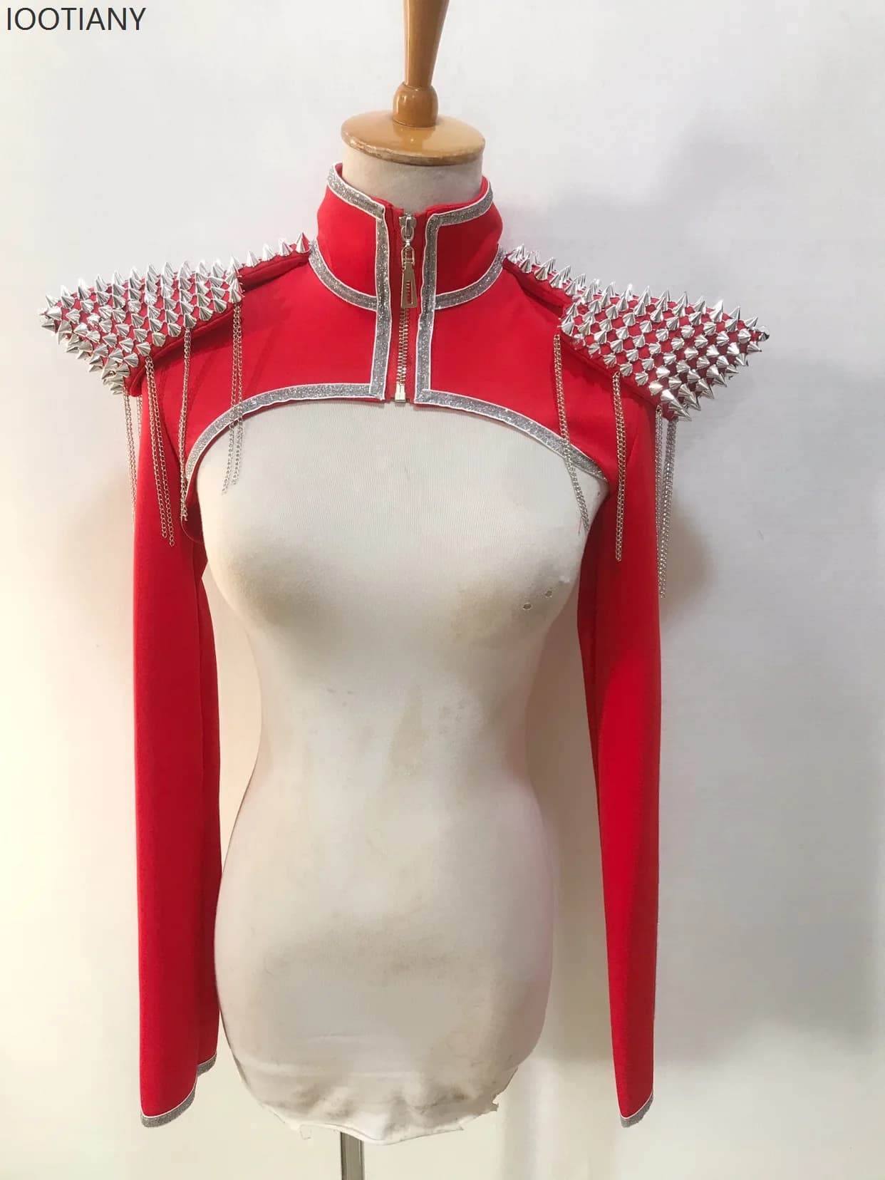 IOOTIANY Giacca con spalla imbottita con rivetti rossi Cantante jazz femminile Gilet con spalla con rivetti Accessori per spettacoli teatrali Costume da ballo