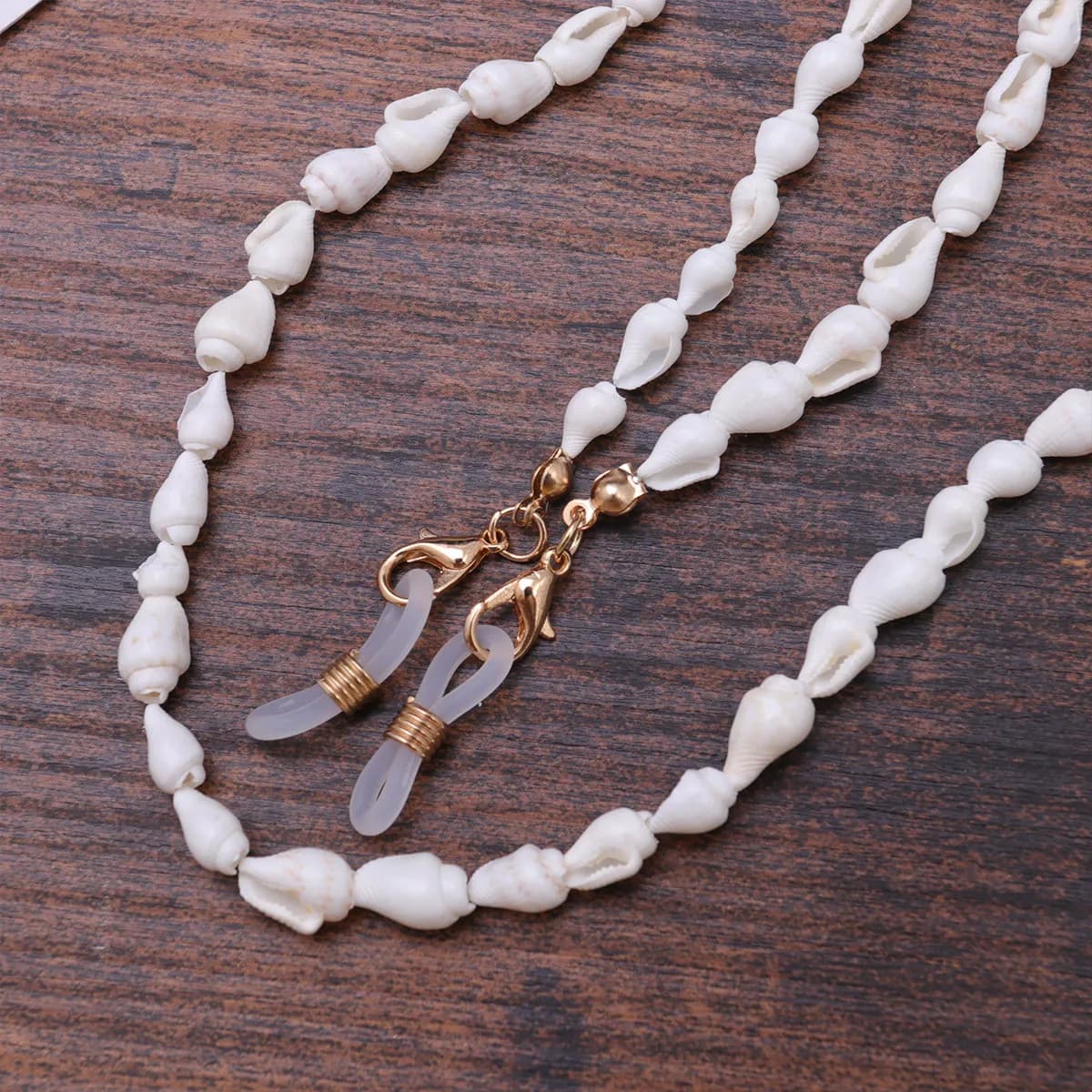 White Shell Eyeglasses Chain Delicate Conch Pattern Eyewear Retainer Strap Ideal for Eyeglasses Sunglasses Reading Glasses