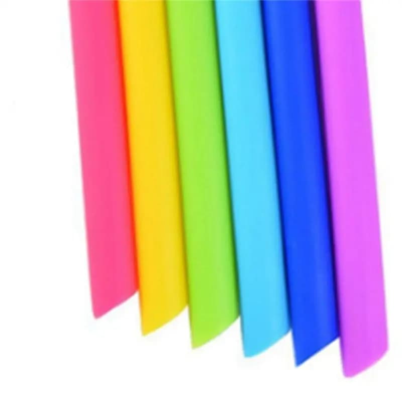 Cannucce in silicone A24I e spazzole per la pulizia: set di (6) cannucce e (2) spazzole per la pulizia