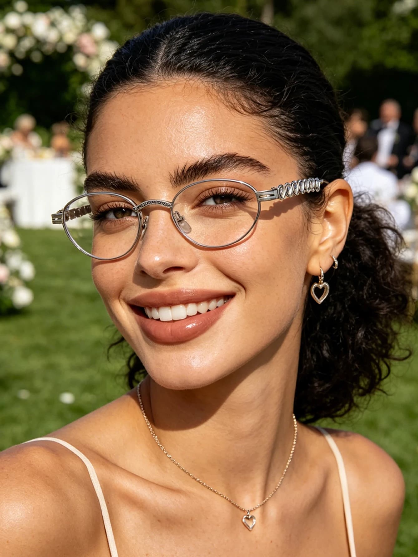 1pc niche diamond jewelry glasses, exquisite and gorgeous makeup artifact, ladies all-match fashion glasses