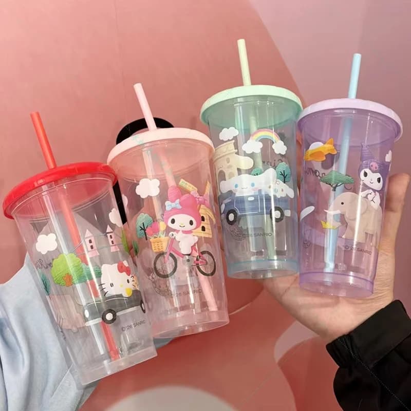 Borraccia Sanrio con Cannuccia, Simpatica Kuromi My Melody, Trasparente, con Cannuccia e Coperchio, Antigoccia, per Studentesse, Idea Regalo