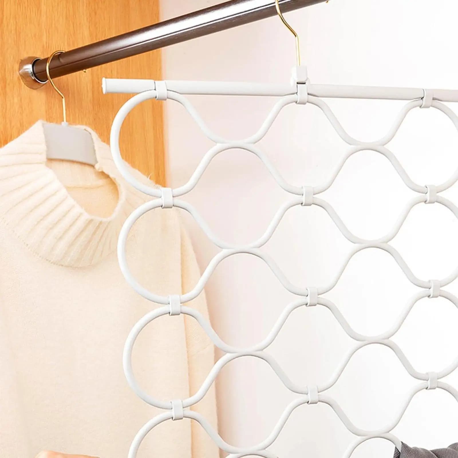 Foldable Scarf Hanger Organizer Multi Rings Non Slip Clothes Hanger Wardrobe Storage Accessory
