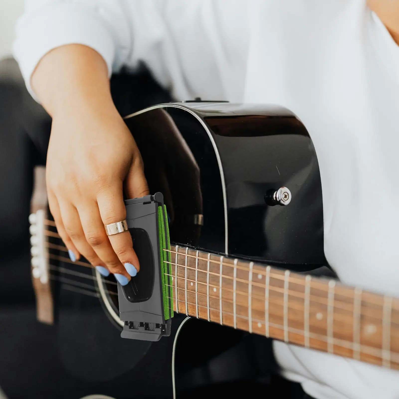 Guitar Bass Strings Scrubber Cleaner Green Reusable Felt Pads Microfiber Cleaning Tool for Guitar Bass Ukulele Banjo Instruments