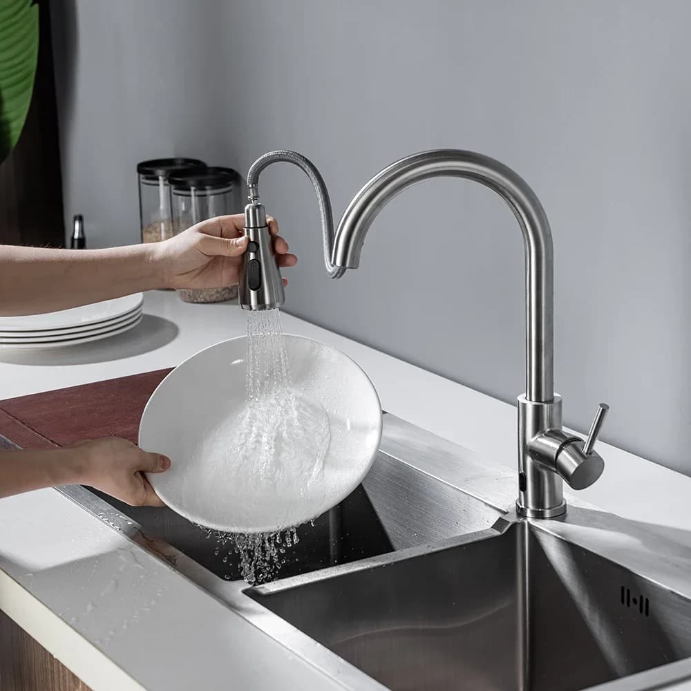Rubinetto da cucina touchless Rubinetti con sensore a infrarossi spazzolati Rubinetti miscelatori d'acqua intelligenti a infrarossi neri/nichel