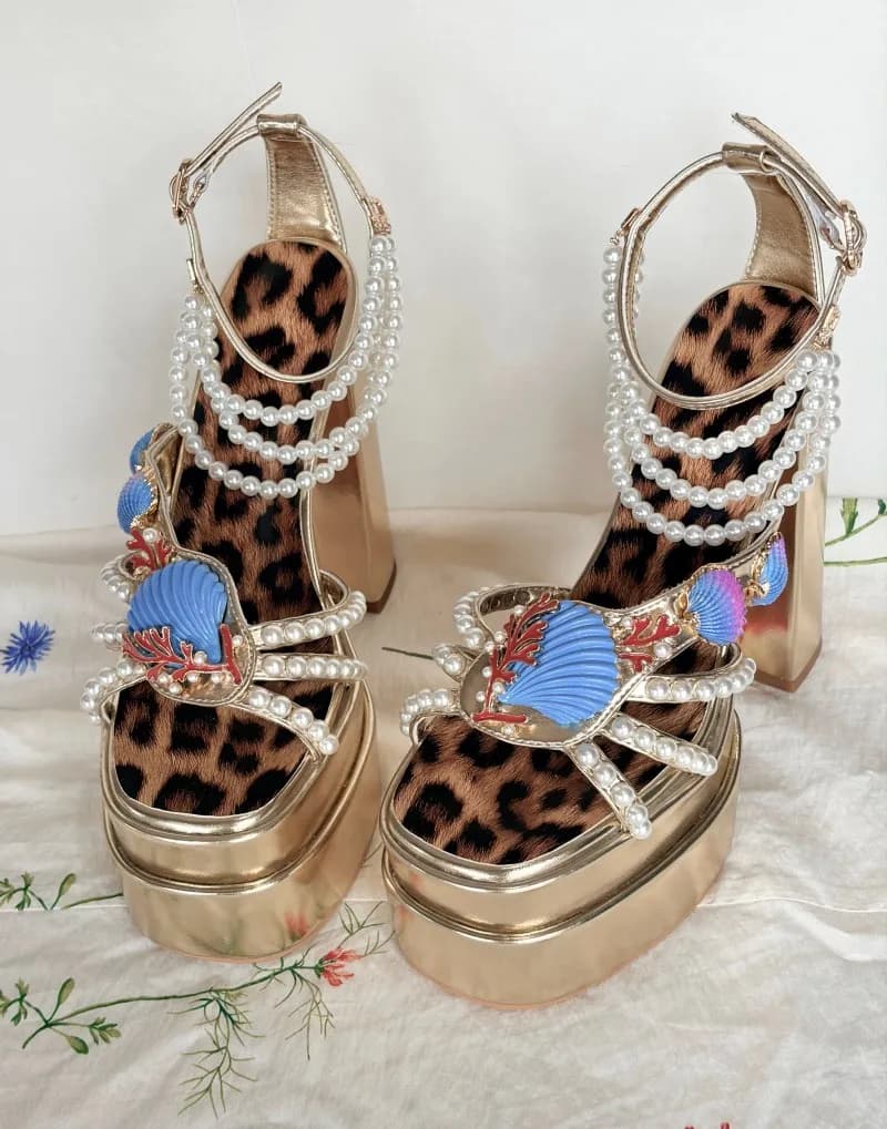 Nuovi Sandali Donna 2026 con Tacco Spesso 14 cm, Punta Quadrata, Fibbia, Impermeabili, Open Toe, con Dettagli Intagliati e Tacco Alto