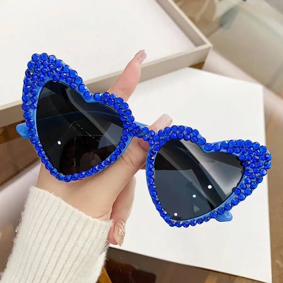 Heart-Shaped Rhinestone Embellished Vintage Large Frame Fashion Sunglasses For Women