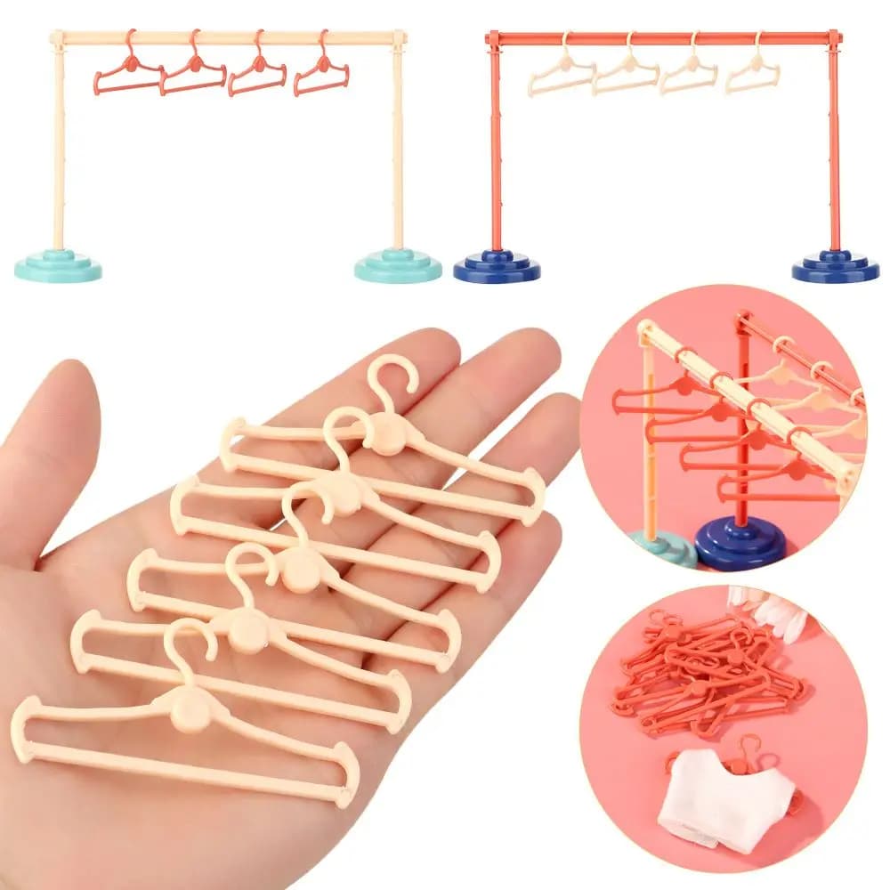 Appendiabiti in plastica per bambole Appendiabiti per organizer per indumenti per bambole Borsa per vestiti Giocattolo per bambini Regalo di compleanno Accessori per bambole