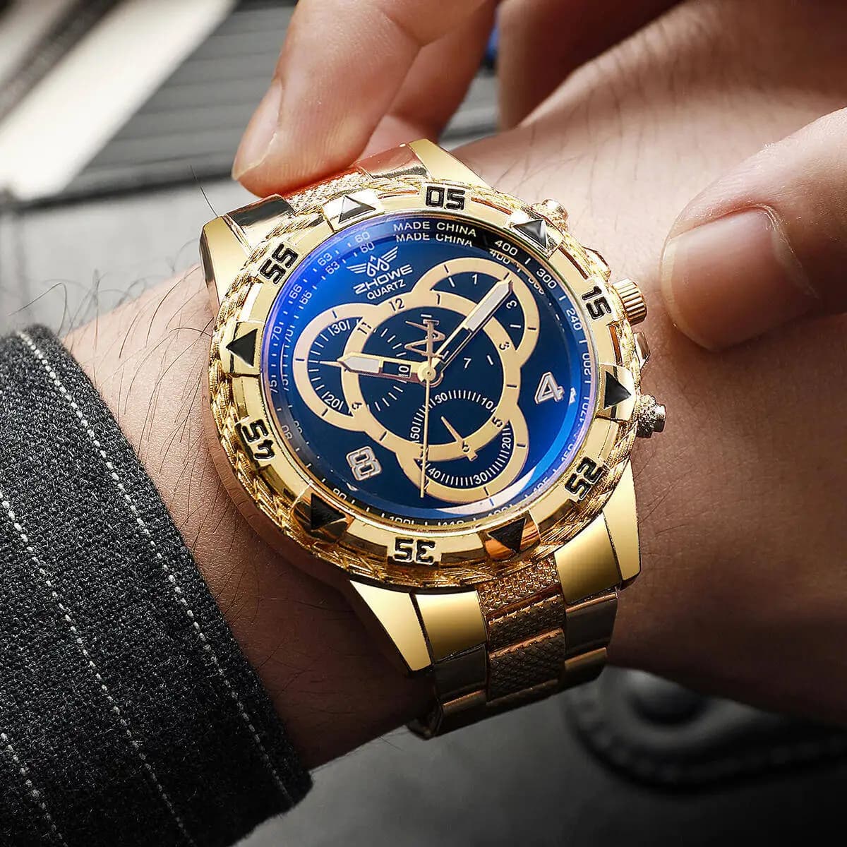 Fashion Men's Quartz Watches With Stainless Steel Bracelet