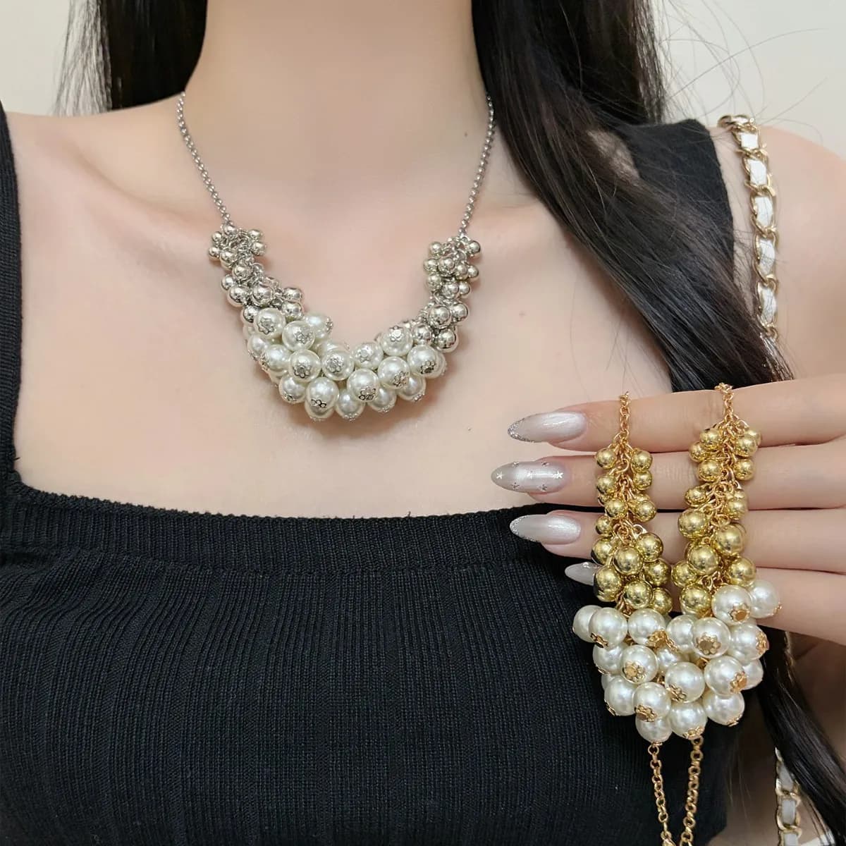 Collana di perle vintage con un tocco di lusso discreto e un chiusura a catena di alta gamma