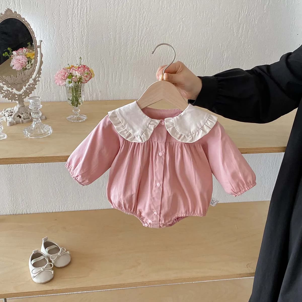 Korean version of spring and autumn baby super cute doll collar long sleeve jumpsuit, baby girl cute long sleeve jumpsuit, very