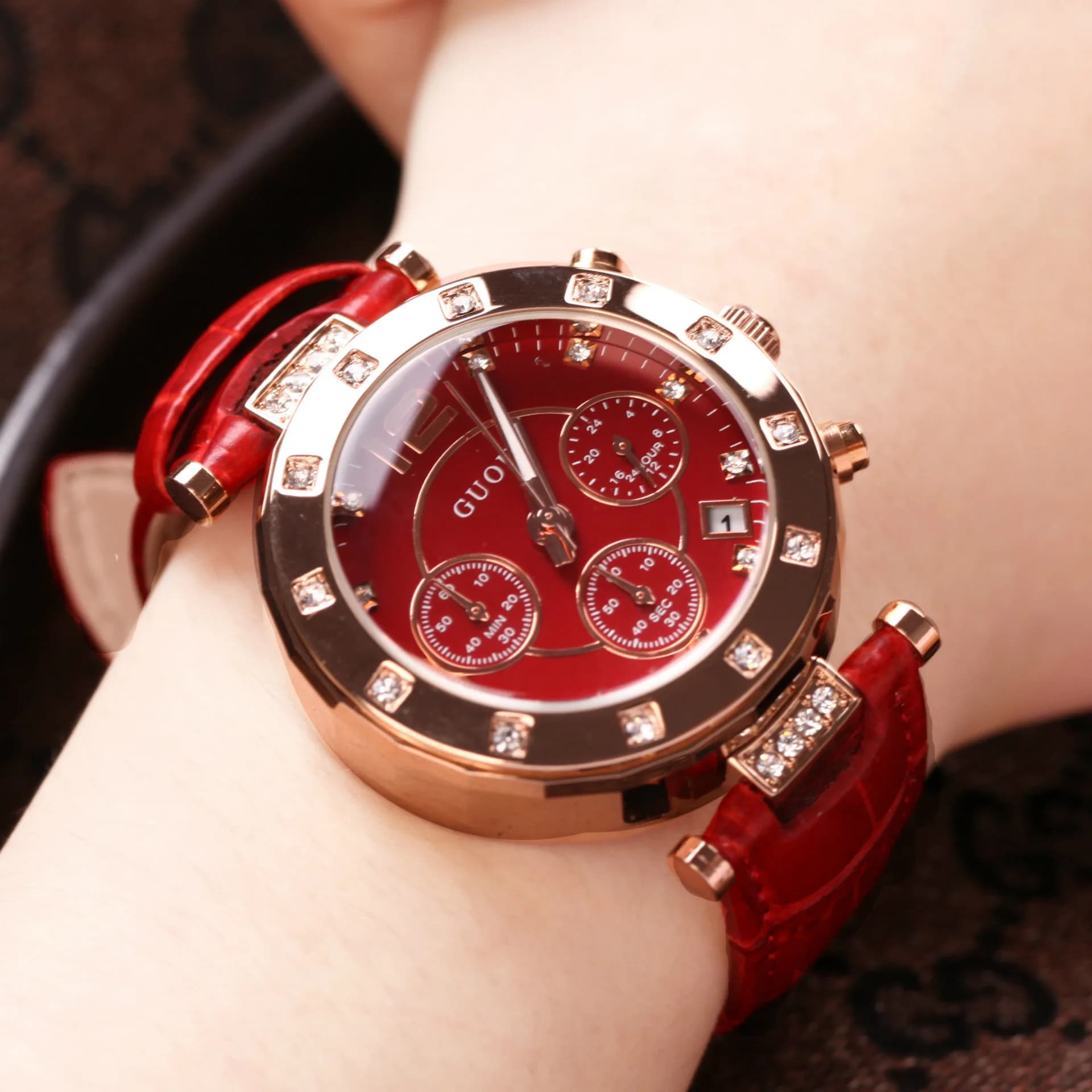 New Women's Watch Fashionable Korean Style Watch with Leather Strap Wrist Watch with Round Dial for Women's Watch selected high quality.