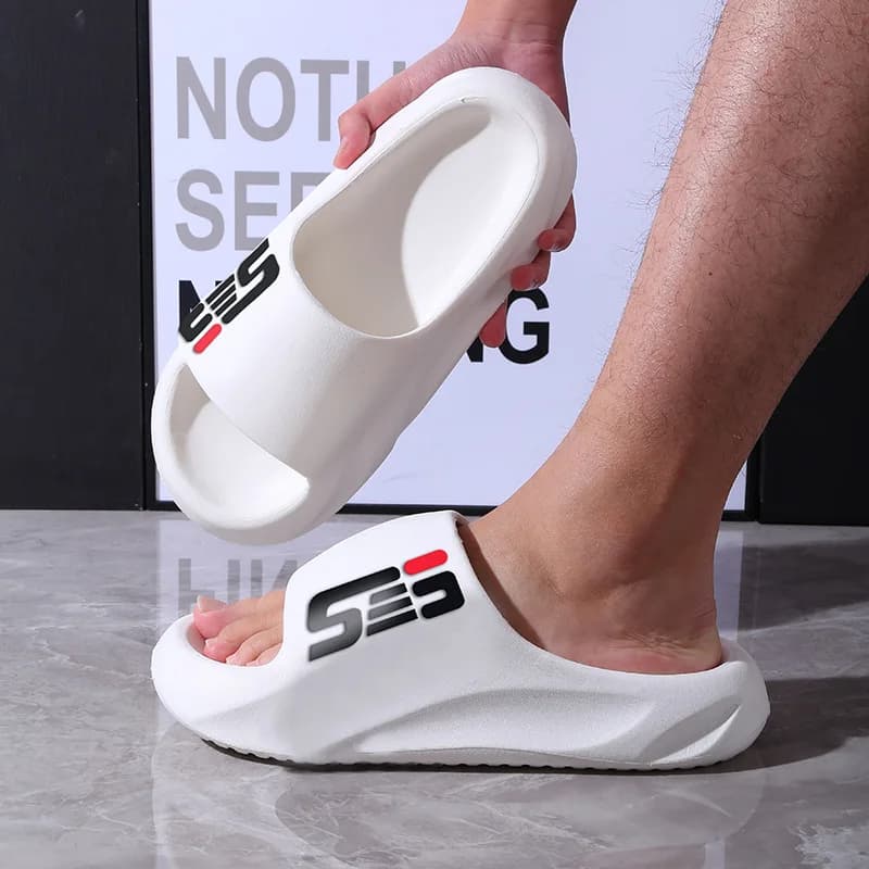 New Summer Men Massage Slippers Sides Indoor Outdoor Sandals Beach Casual Shoes Soft Sole Slides Men Flip-flops Men's Sandals