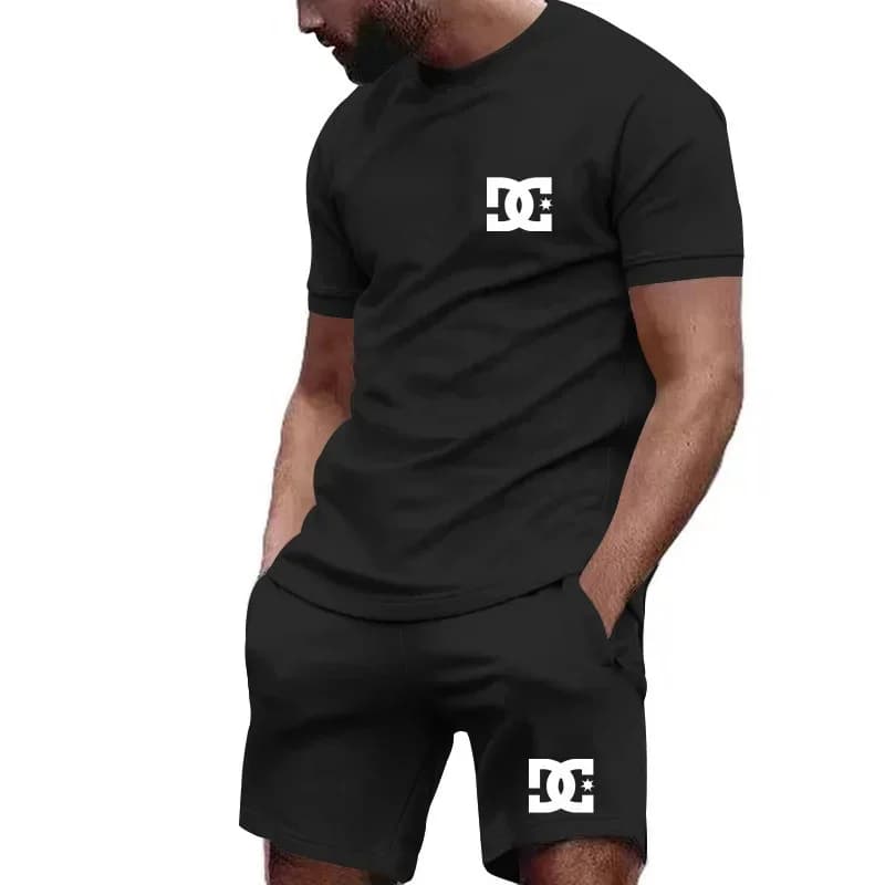 New summer set for men: T-shirt with short sleeves and breathable shorts, complete two pieces for leisure and outdoor running.
