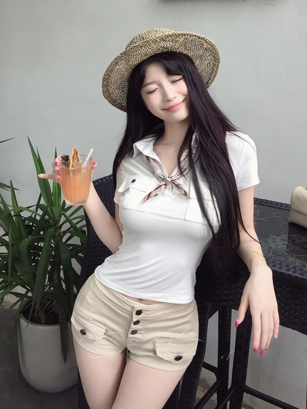 High Waist Denim Shorts Women's Slim Fit Hot Pants Button Decorated Booty Enhancing American Sexy Girl Versatile Shorts