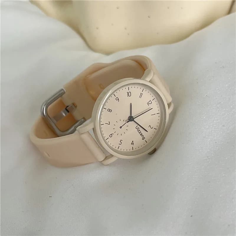 Women's Casual Watches Minimalist Design Silicone Strap School Students Girls Wrist Watch Creative Birthday Gift For Women