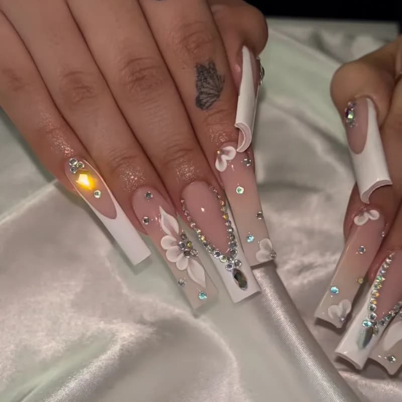Adesivi per nail art con fiori di diamanti flash, manicure alla francese, 24 pezzi
