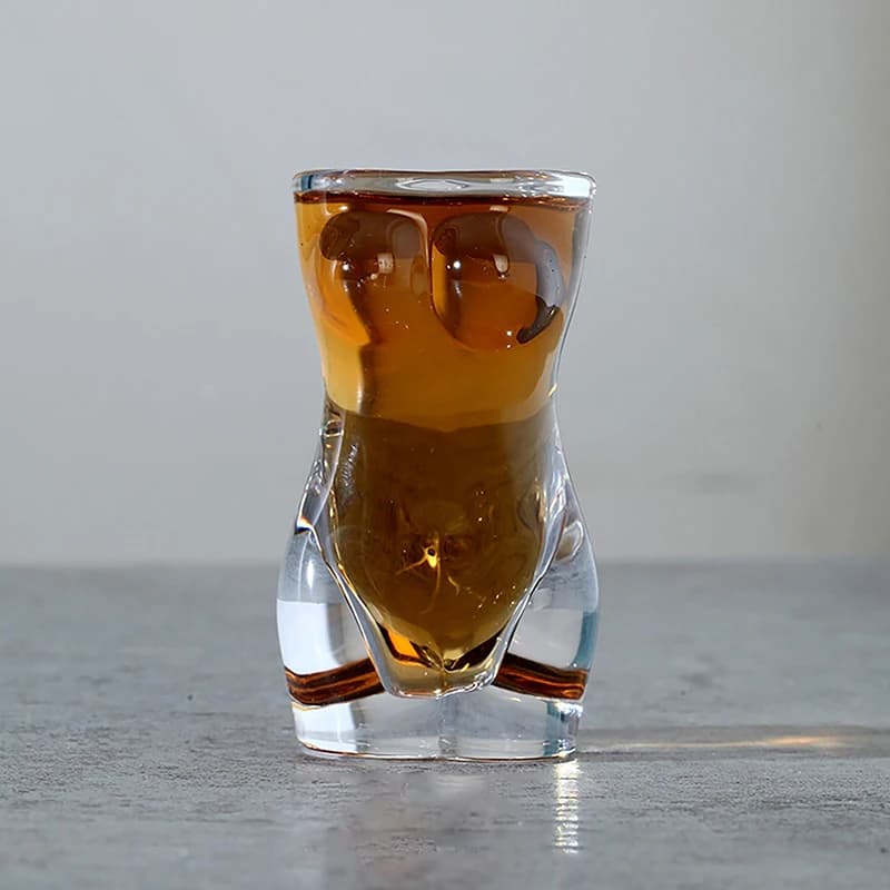 1PC New Unique Beer Cup Funny Men Women Body Shaped bicchiere da vino trasparente Bar Drinkware Cocktail Mug Coffee Juice Teacup