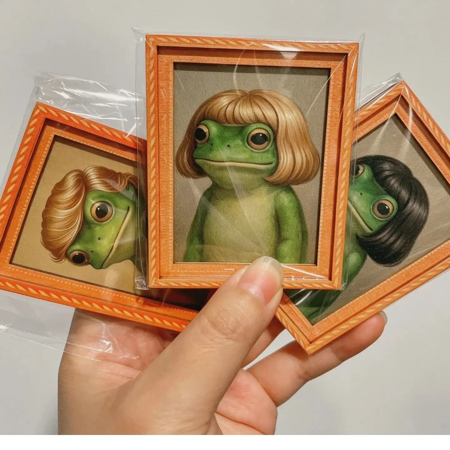 Mini Cornice Portafoto in Legno con Magnete per Frigorifero a Forma di Rana, Divertente Rana Verde e Taglio di Capelli, Decorazione Moderna per Cucina, Ornamento Durevole per Frigorifero