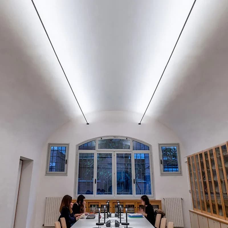 Modern Black White Linear Wall Lamp Skyline Sconce LED Bar Strip For Living Room Background Decoration Lights Bathroom Fixtures