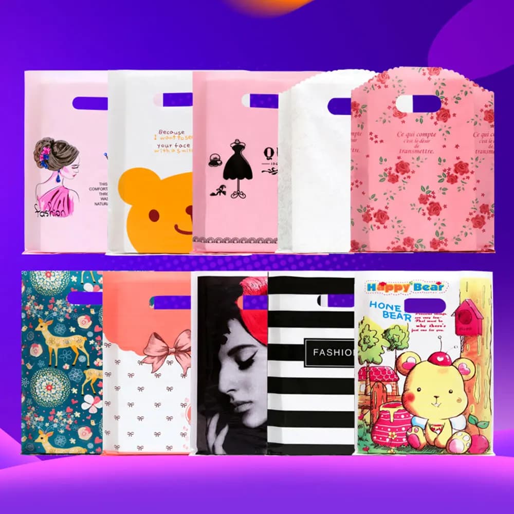 Commercio all'ingrosso di nuova moda 10/50PCS 15X20CM Mini sacchetto regalo in plastica Piccoli sacchetti per imballaggio di gioielli per caramelle con manici Sacchetti per la spesa carini