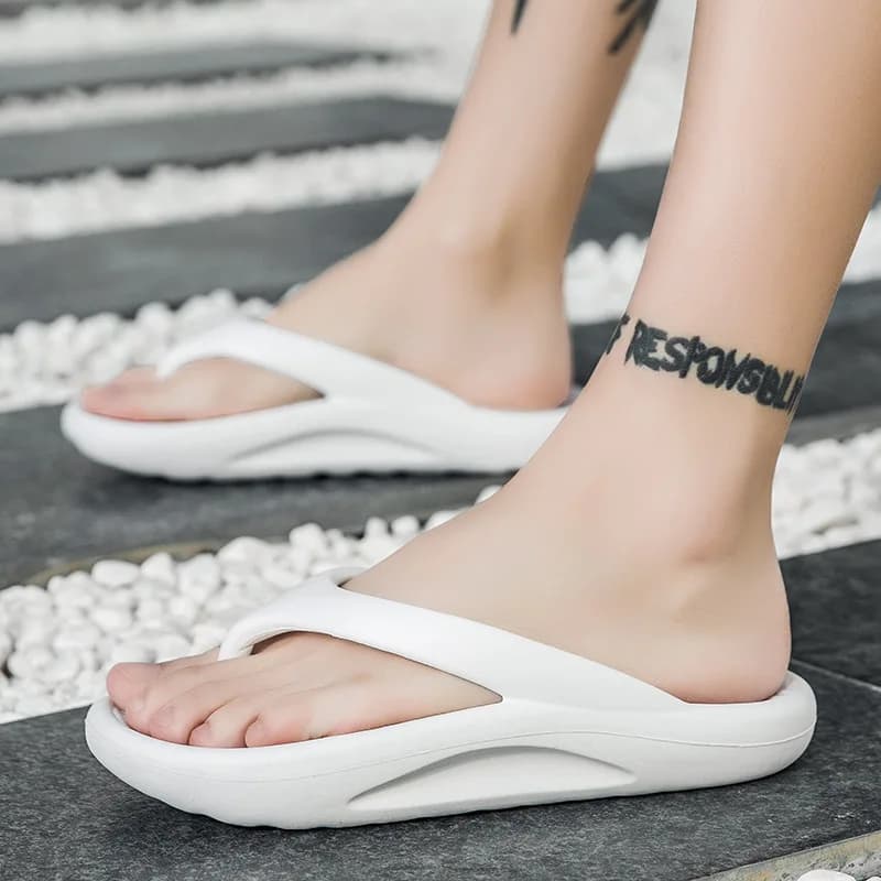 Summer Large Sizes 46 Women's Korean Style Trendy EVA Flip Flops Couples Wearing Thick Soled Beach Sandals Men's Simple Slippers