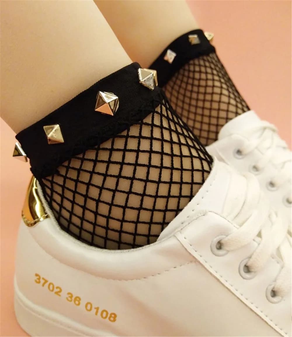 2pairs/4pcs Designs.Chic Streetwear Women's Harajuku Breathable Rivet Fishnet Socks.Sexy out Nets Socks Ladies Mesh Sox Hosiery