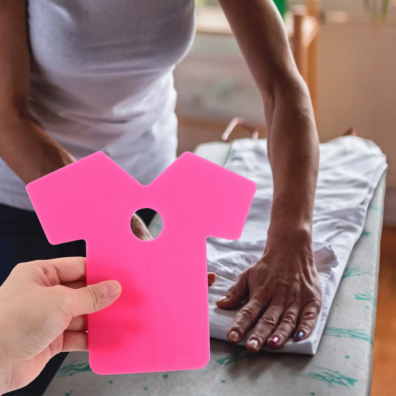 Asse da Stiro da Tavolo in Plastica a Forma di Camicia, Collo, Polsini e Maniche, Tappetino da Stiro Portatile dal Design Compatto per Stiratura a Vapore e Sartoria