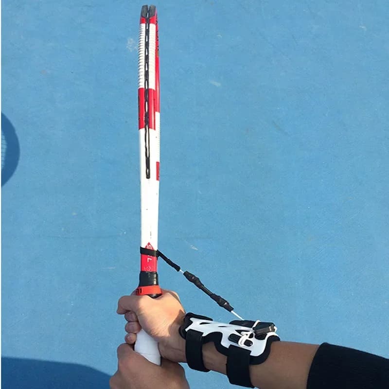 Strumento per l'allenamento dell'allenatore per il fissaggio del polso da tennis Pratica professionale Servire palline Macchina per esercizi Autoapprendimento Postura corretta del polso