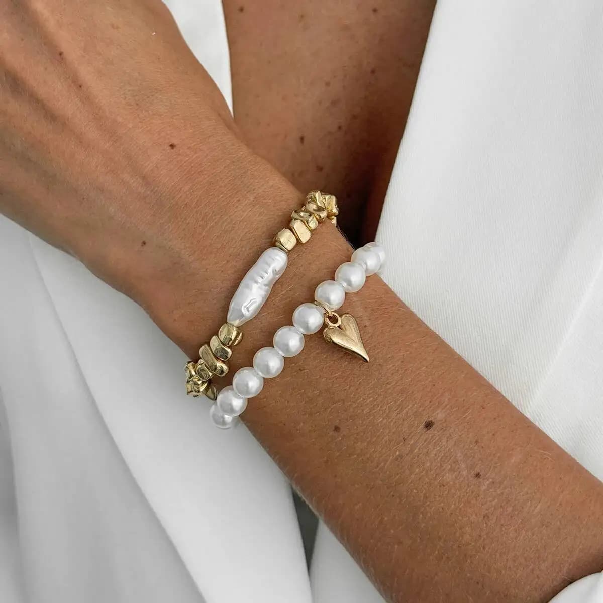 2 pezzi/set elegante braccialetto di perle finte per donna braccialetto a catena con corda elastica bohémien con regalo di gioielli con ciondolo a cuore