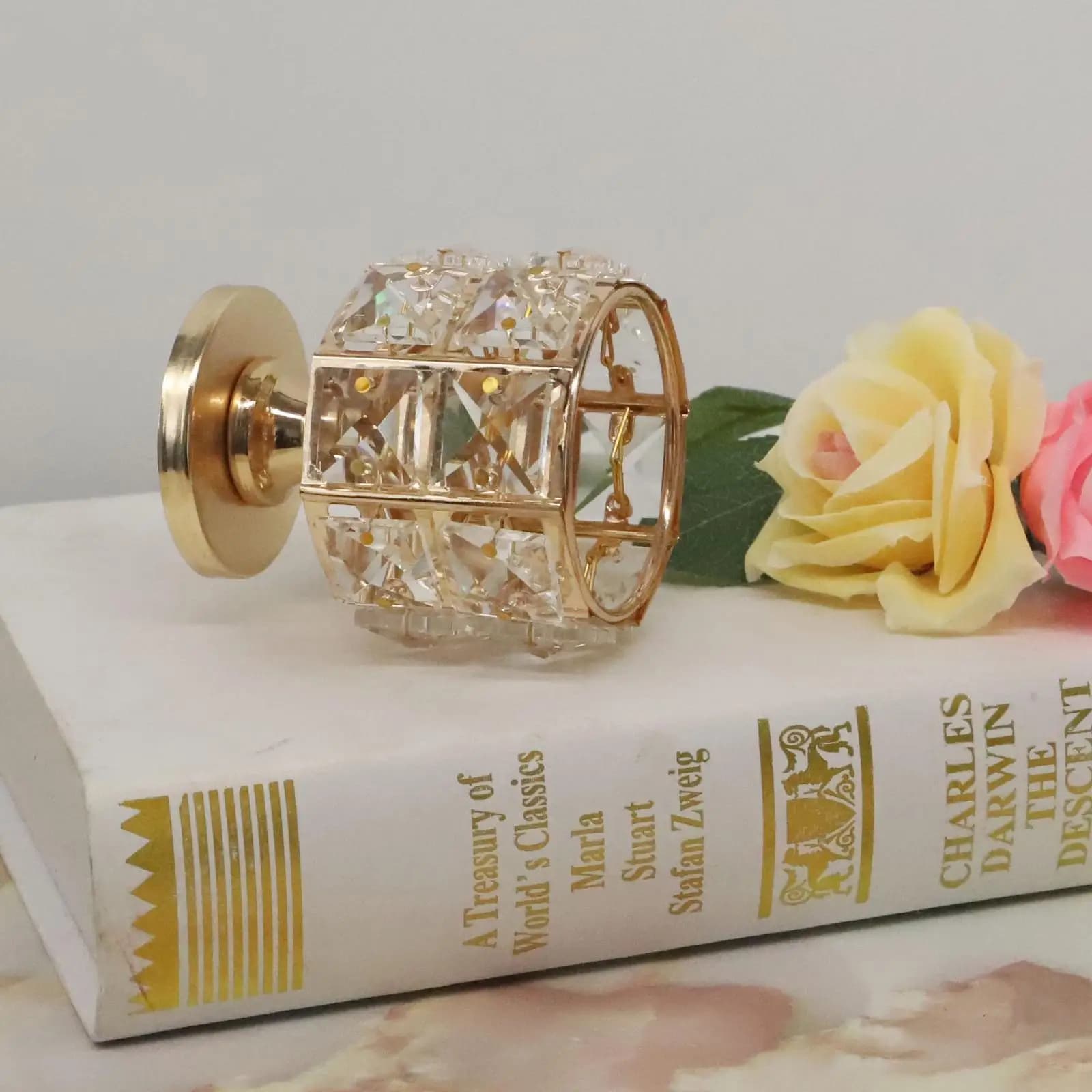 Portacandele in Cristallo di Lusso, Centrotavola Decorativo in Metallo per Casa e Matrimoni