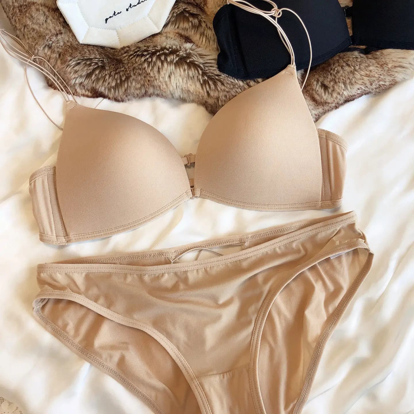 French Front Buckle Women Underwear Sexy Hollow Push Up Bra Set Summer Thin Cup Backless Bralette Fine Shoulder Strap Lingerie