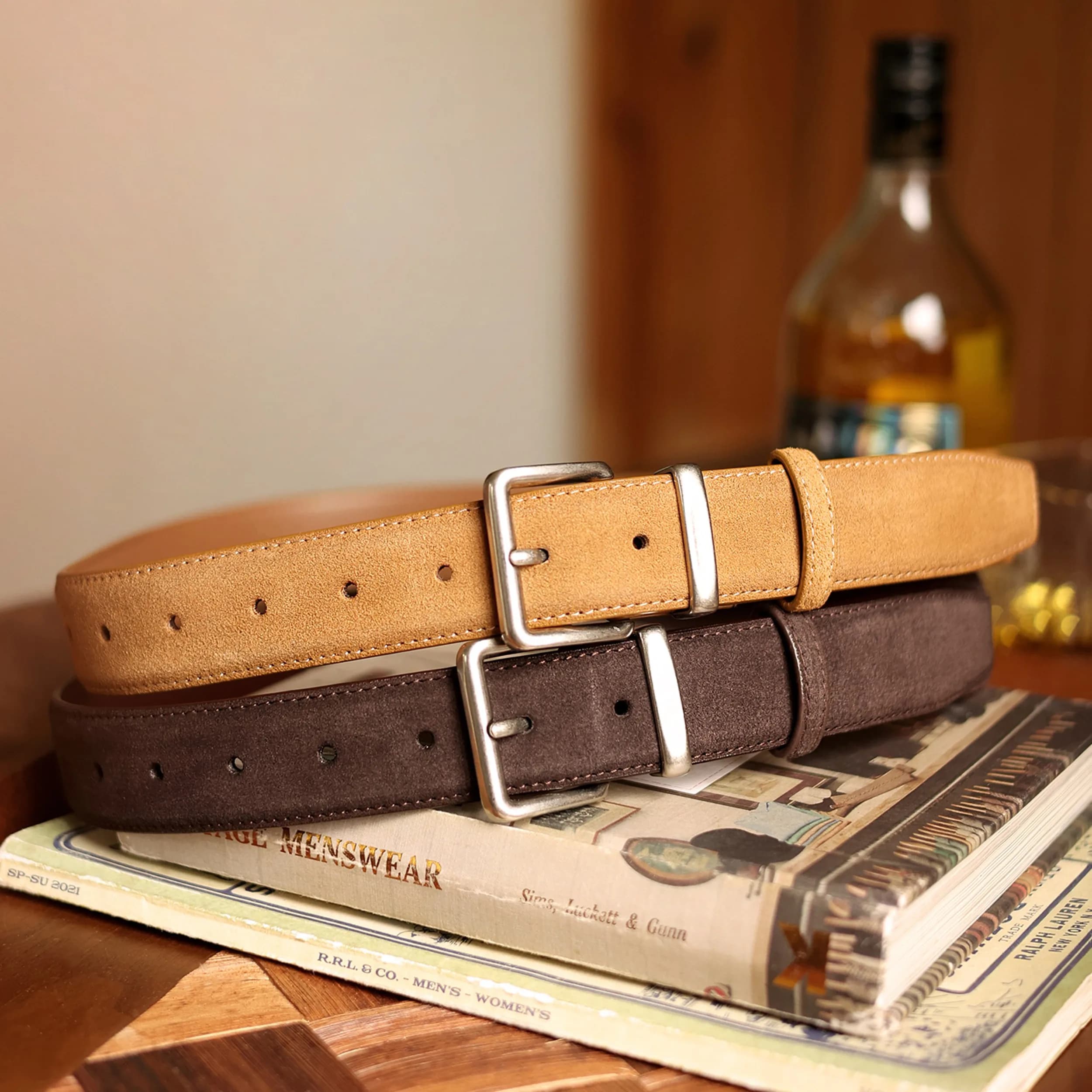 Cintura in Pelle Scamosciata Stile Old Money con Fibbia a Perno per Uomo, Cintura Classica Versatile per Pendolari, Cintura Regolabile in Pelle Spaccata per Jeans