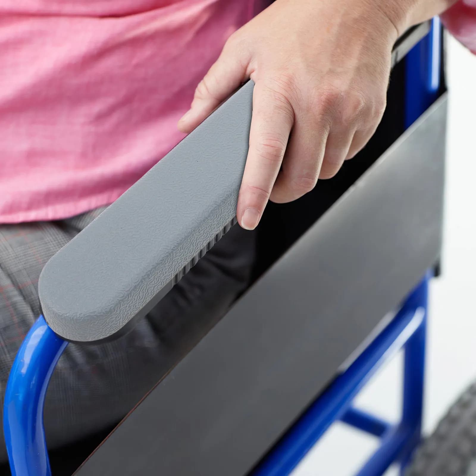 2 Pezzi Cuscini Ergonomici per Braccioli Sedia a Rotelle, Ricambi per Sedie da Trasporto, Cuscinetti Laterali Antiscivolo Comodi per Anziani
