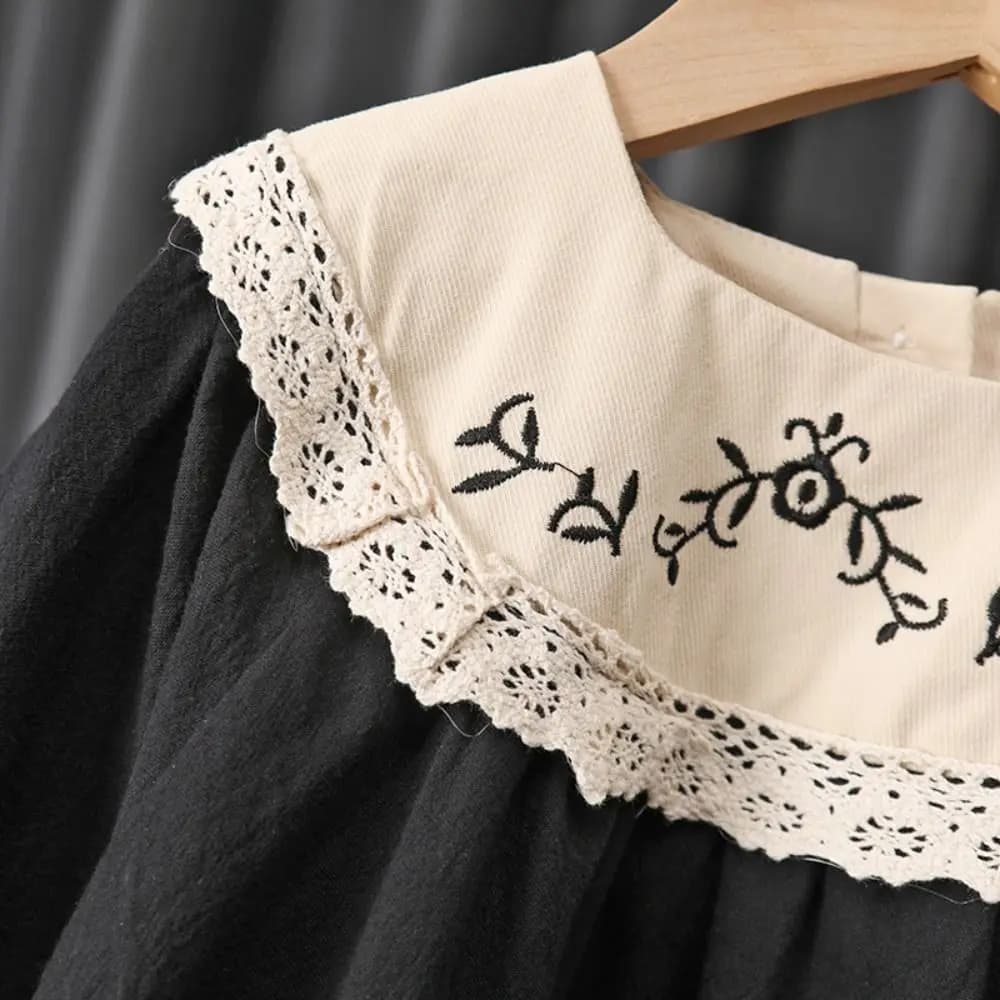 Embroidered Flowers Lace Princes Dress Loose Pleated Girls Long Dress Ballet Style A-line Children Long Sleeved Dress