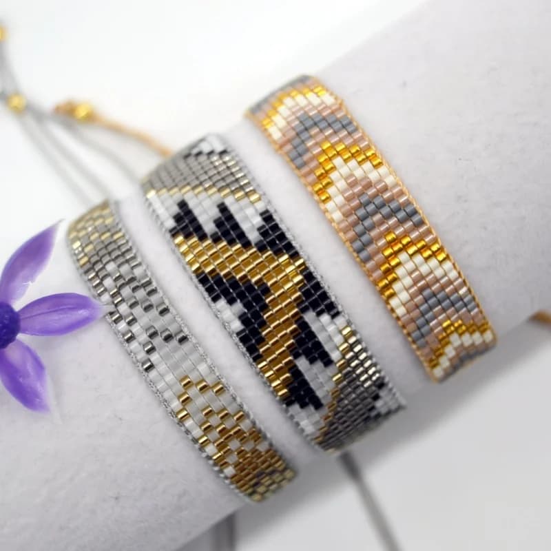 Bracciale con perline di riso Geometria della freccia Triangolo della Boemia Tessitura a mano Colore sfumato Bracciale con perline versatile femminile regolabile