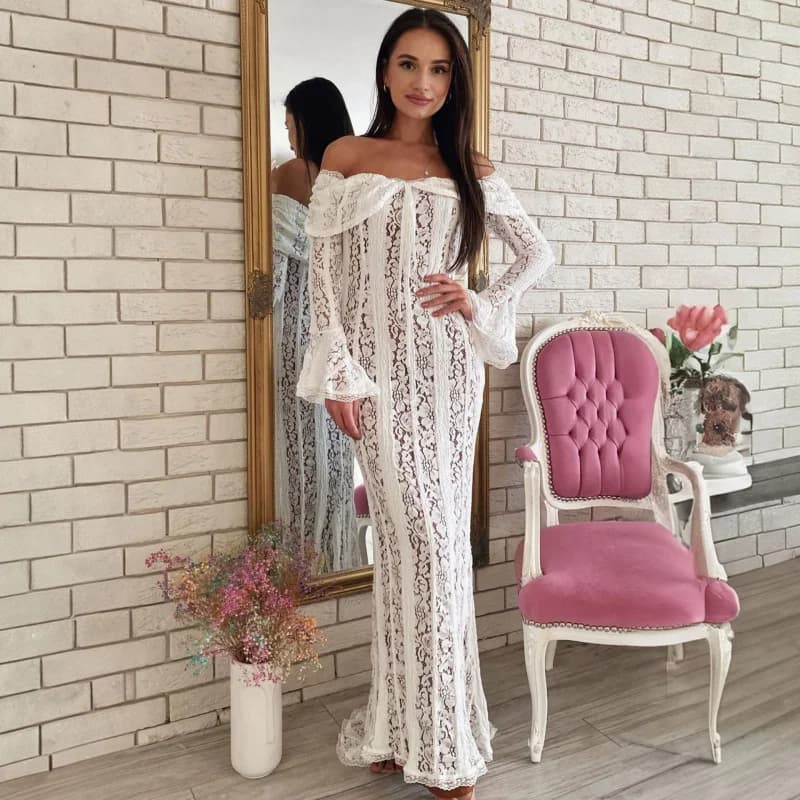Long dress in lace French style hot sale European and American Dress with Strapless Sleeves and Strapless Shoulders