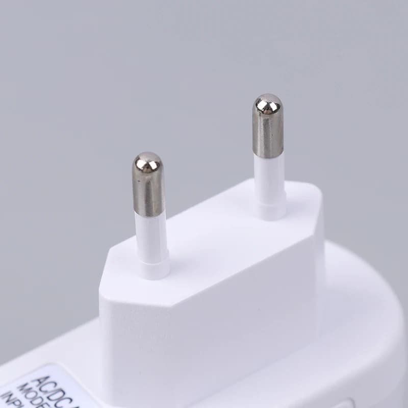 Caricatore umidificatore per aromaterapia 24V 650ma con adattatore per spina europea