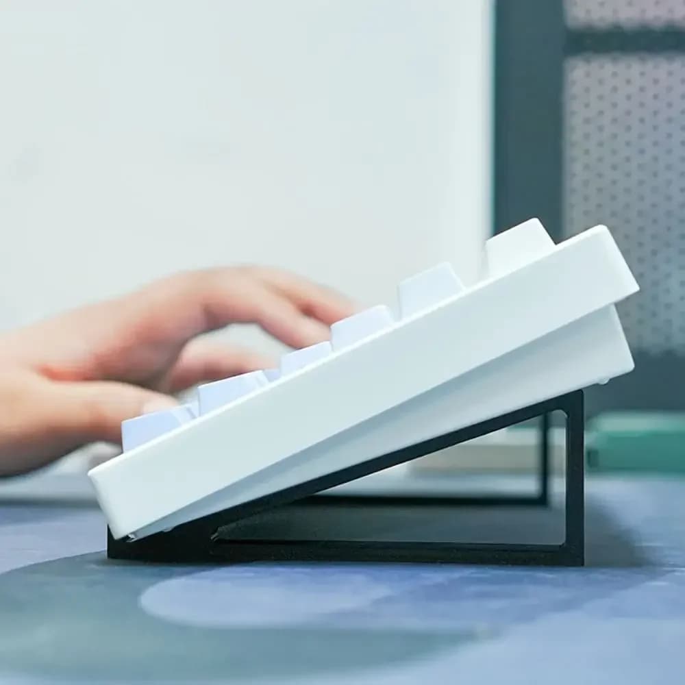 1 pair of raised supports for portable keyboard, raised corner for plastic keyboard, accessories for monitor support