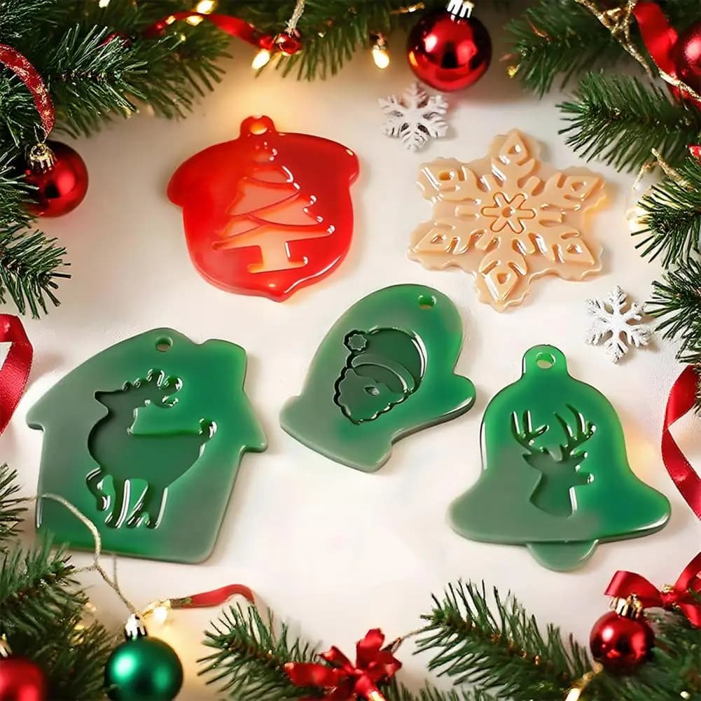 Decorazioni per stampi per colla Set di figurine di pupazzo di neve Stampi in resina siliconica natalizia per ornamenti fai da te Artigianato Cervo Babbo Natale Pupazzo di neve Epossidico