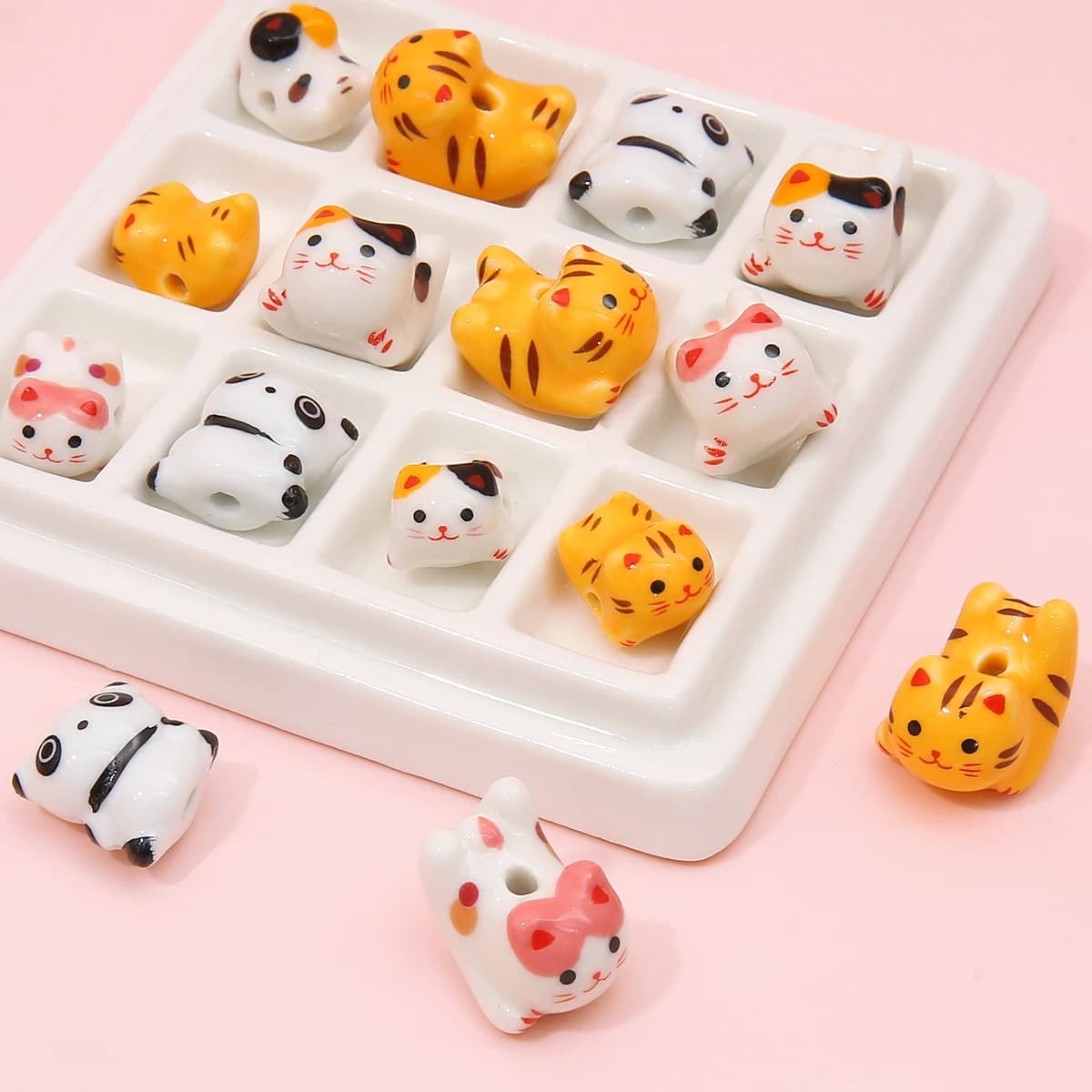 1pcs Ceramic Beads Porcelain Cats Panda Tiger Animel Loose Beads Charm Pendant for Necklace Bracelet DIY Jewelry Craft Making