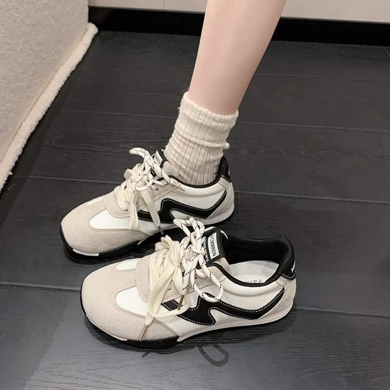Scarpe da ginnastica da corsa per fitness casual Scarpe sportive da donna traspiranti alla moda Scarpe da ginnastica comode antiscivolo Scarpe da passeggio piatte per esterni