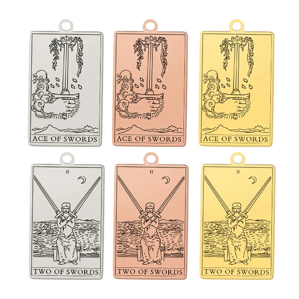 Ciondolo carta dei tarocchi dadapara vestito di spade amuleto Arcana minore ciondoli in acciaio inossidabile per la creazione di gioielli accessori fai da te