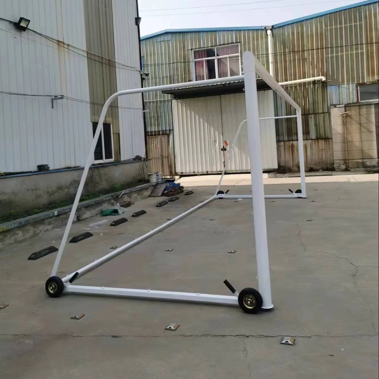 Portable Objectives from 11 persons Football door made of steel or aluminum material with wheels Football balls Sports ground