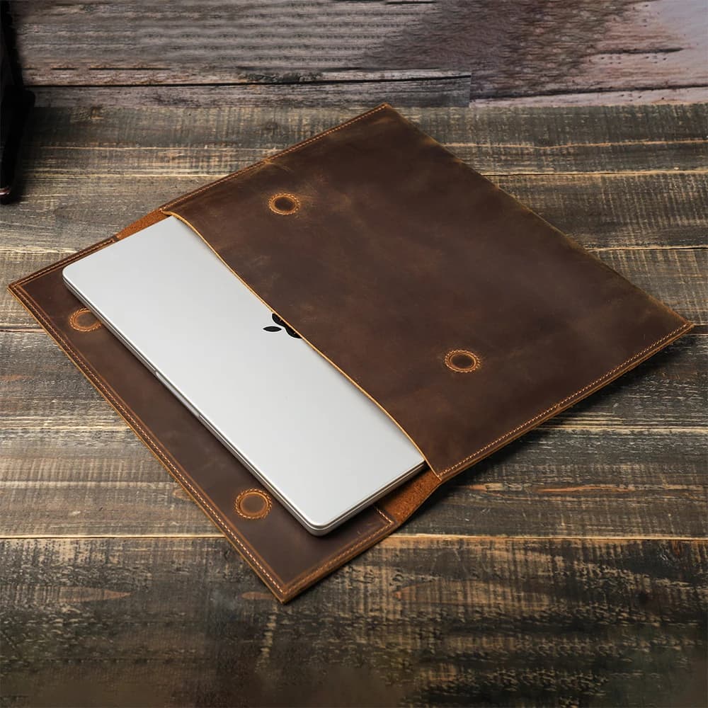 Custodia per laptop in vera pelle per MacBook Air 13 M1 M2 M3 M4 MacBook Pro 14 15 16, borsa da trasporto per notebook da uomo