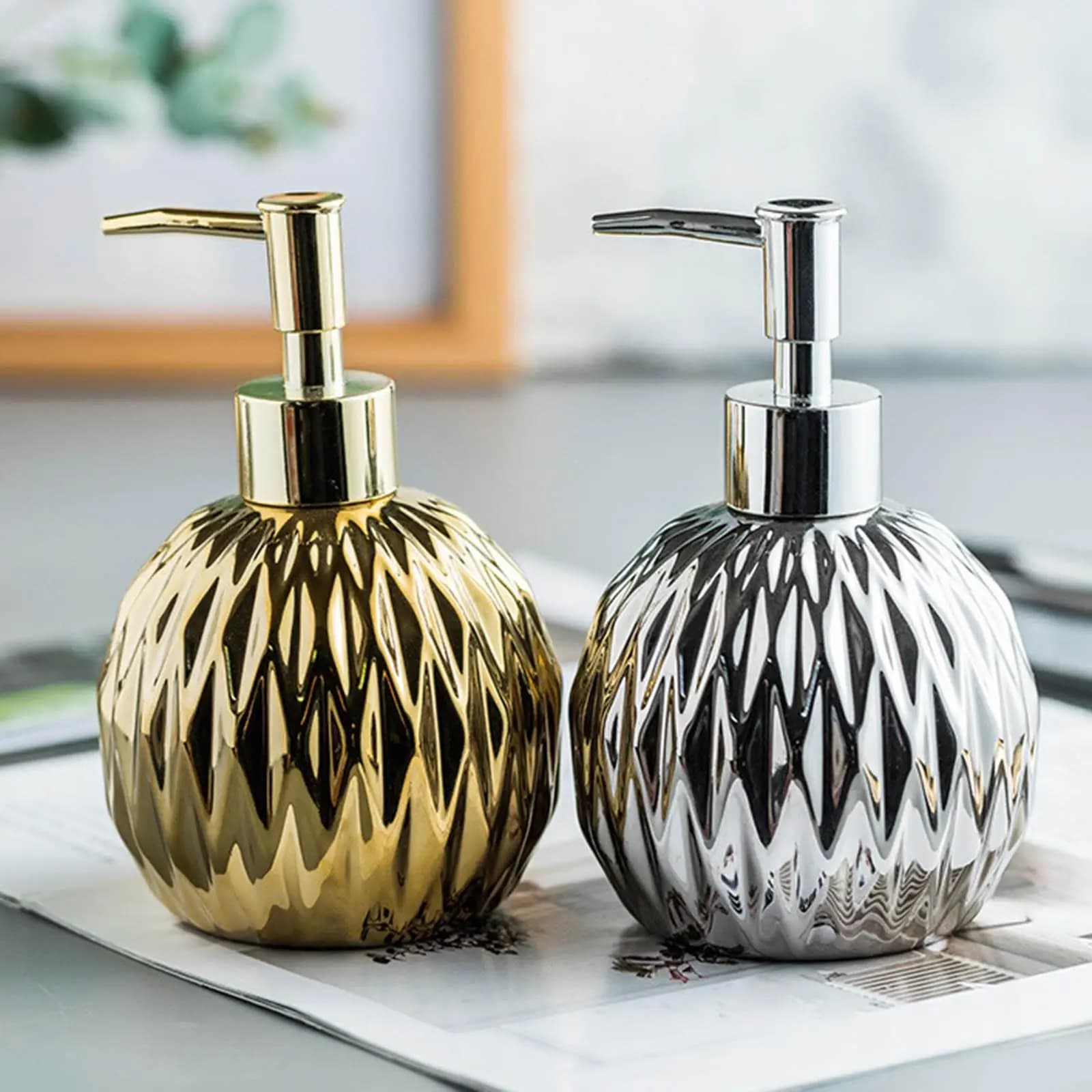 Dispenser di Lusso per Sapone, Bottiglia Ricaricabile per Lozione, Contenitore per Gel Doccia da Bancone per Casa, Hotel, Bagno