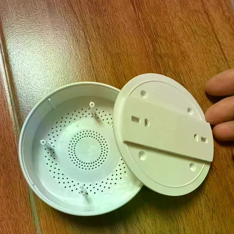 Rilevatore di fumo mimetizzato, rilevatore di fumo realistico e sicuro, senza batterie, in materiale plastico resistente, adatto per la sicurezza domestica.